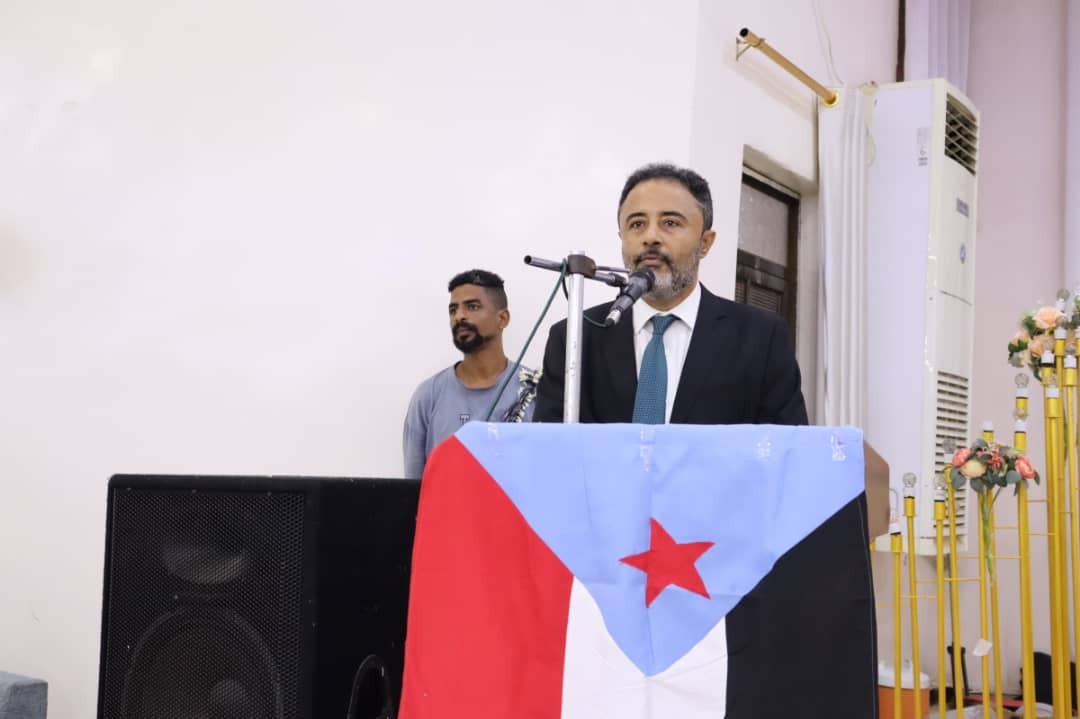 برعاية الرئيس الزُبيدي.. انتقالي أبين يعقد لقاءً موسعًا ويجدد التمسك بالثوابت الوطنية الجنوبية برعاية الرئيس الزُبيدي.. انتقالي أبين يعقد لقاءً موسعًا ويجدد التمسك بالثوابت الوطنية الجنوبية