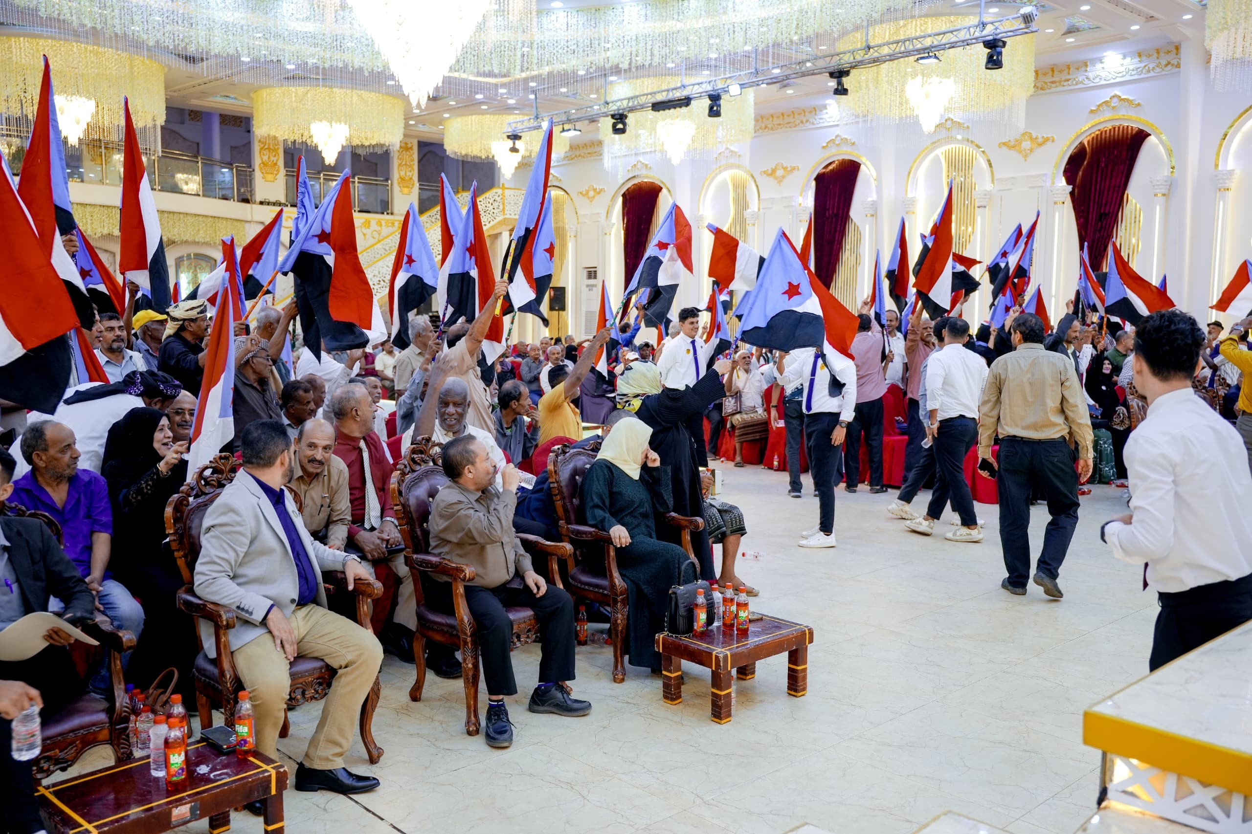 برعاية الرئيس الزُبيدي.. انتقالي العاصمة عدن يعقد الاجتماع الموسع ويؤكد التمسك بمشروع استعادة دولة الجنوب العربي كاملة السيادة برعاية الرئيس الزُبيدي.. انتقالي العاصمة عدن يعقد الاجتماع الموسع ويؤكد التمسك بمشروع استعادة دولة الجنوب العربي كاملة السيادة