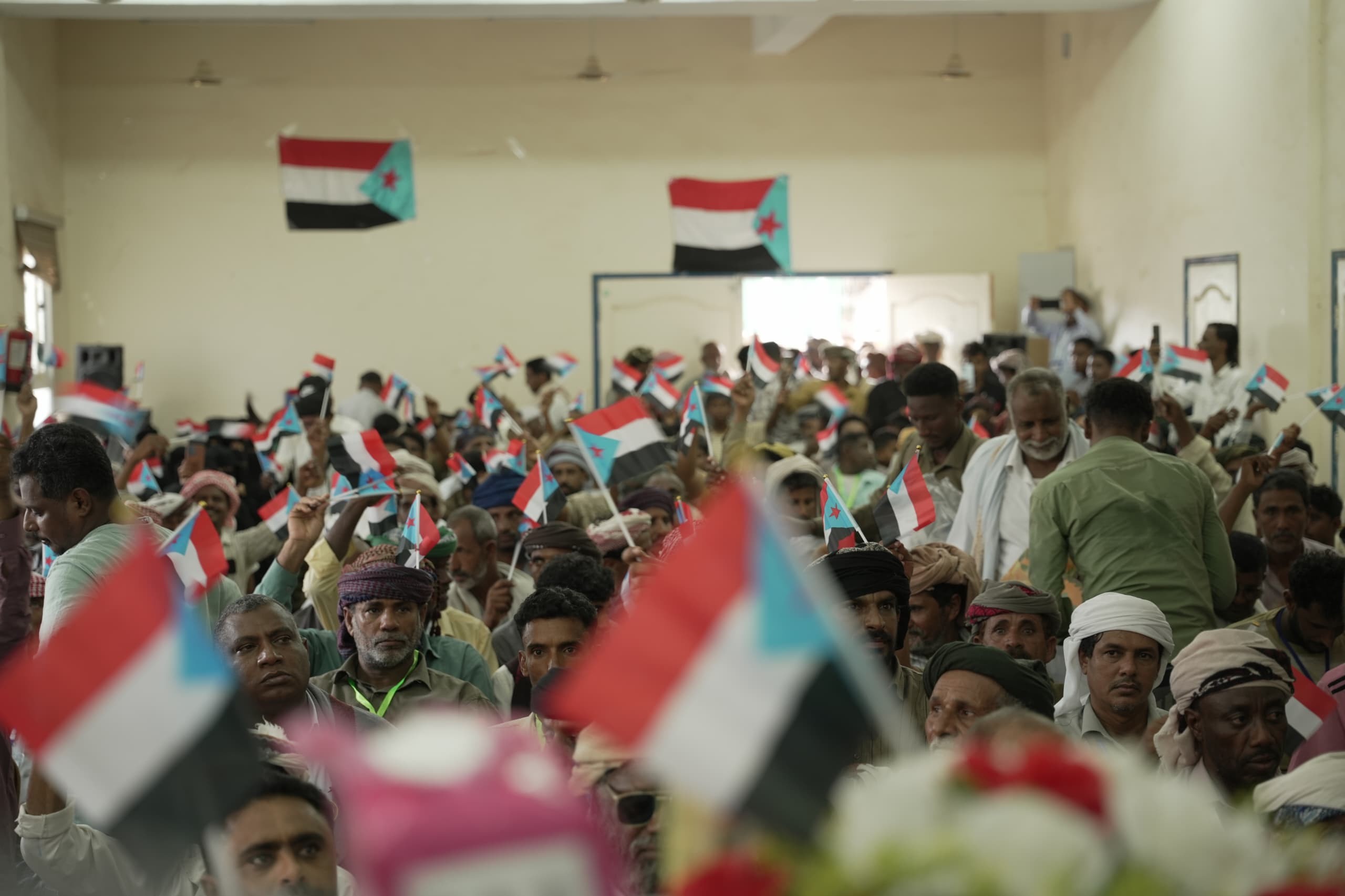 برعاية الرئيس الزُبيدي .. انتقالي أرخبيل سقطرى يعقد اجتناعُا موسعًا ويجدد التمسك بالثوابت الوطنية الجنوبية برعاية الرئيس الزُبيدي .. انتقالي أرخبيل سقطرى يعقد اجتناعُا موسعًا ويجدد التمسك بالثوابت الوطنية الجنوبية