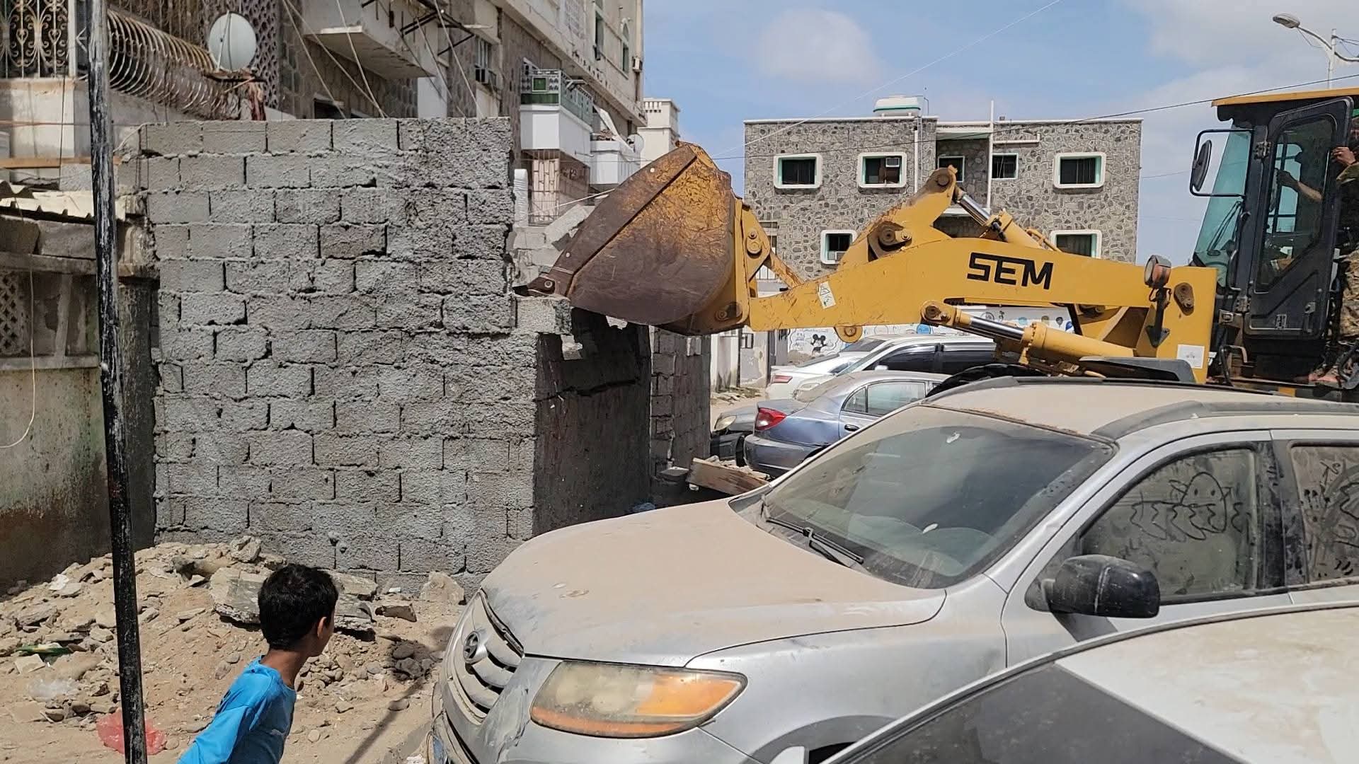 مدير عام المنصورة: حريصون على إزالة كافة الأبنية العشوائية والمظاهر المشوهة مدير عام المنصورة: حريصون على إزالة كافة الأبنية العشوائية والمظاهر المشوهة