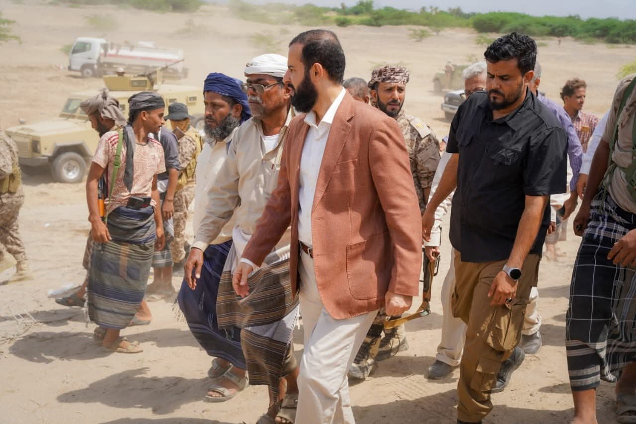 محافظ أبين يتفقد سير الأعمال في تصفية عقمة الجرائب لتعزيز الاستفادة من مياه السيول - محافظ أبين يتفقد سير الأعمال في تصفية عقمة الجرائب لتعزيز الاستفادة من مياه السيول -