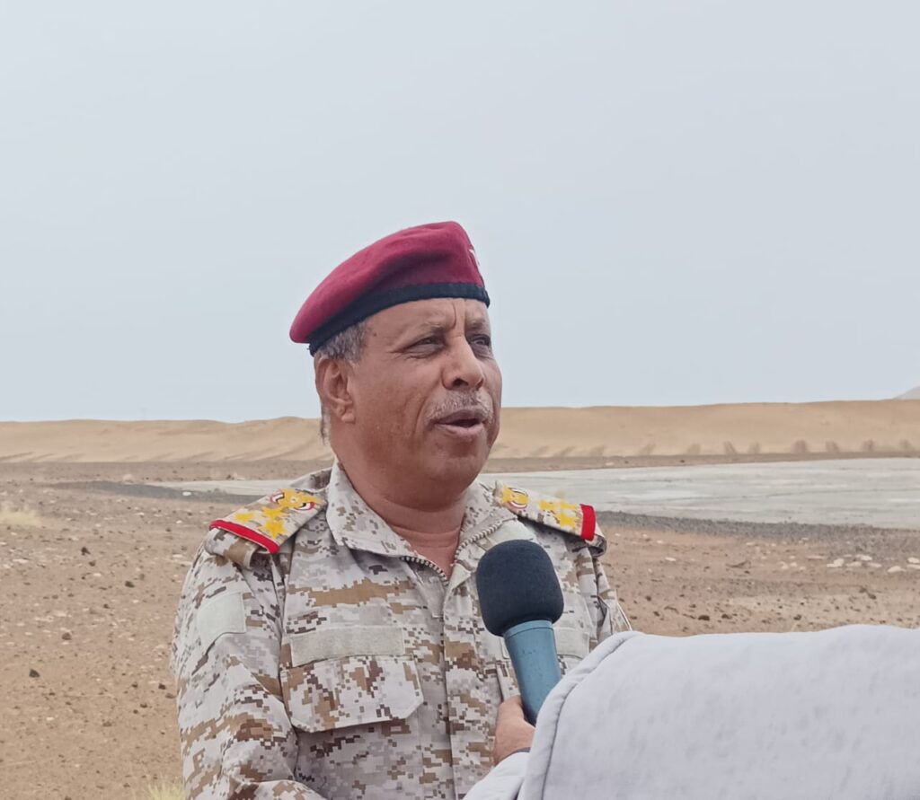 قائد اللواء 55 مدفعية: توحيد القرار العسكري يمثل نصف معركة الانتصار.. والهدنة الحالية "صورية" قائد اللواء 55 مدفعية: توحيد القرار العسكري يمثل نصف معركة الانتصار.. والهدنة الحالية "صورية"