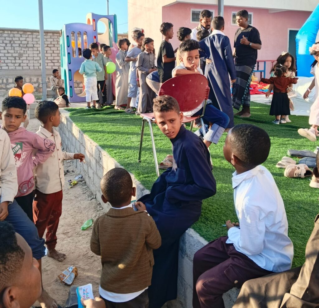 "عمو عماد" يختتم فعاليات عيد الأضحى الترفيهية للأطفال بمدرسة طيبة لذوي الهمم "صور" "عمو عماد" يختتم فعاليات عيد الأضحى الترفيهية للأطفال بمدرسة طيبة لذوي الهمم "صور"