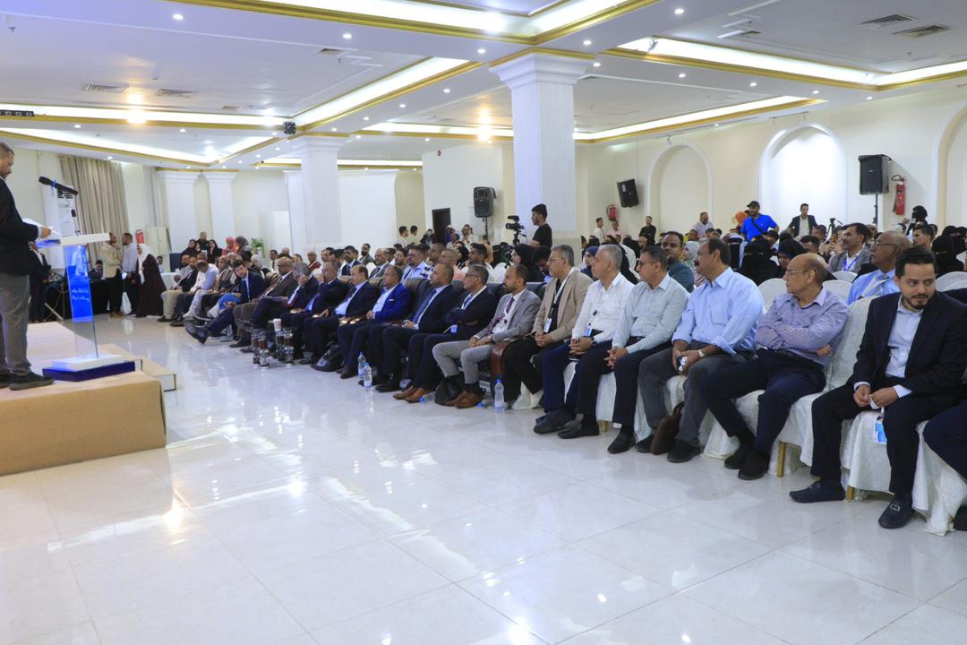 تقرير مصور .. عدن تستضيف النسخة الثالثة من «مختبر الابتكار الاجتماعي» تحت عنوان «الاقتصاد الأزرق» تقرير مصور .. عدن تستضيف النسخة الثالثة من «مختبر الابتكار الاجتماعي» تحت عنوان «الاقتصاد الأزرق»