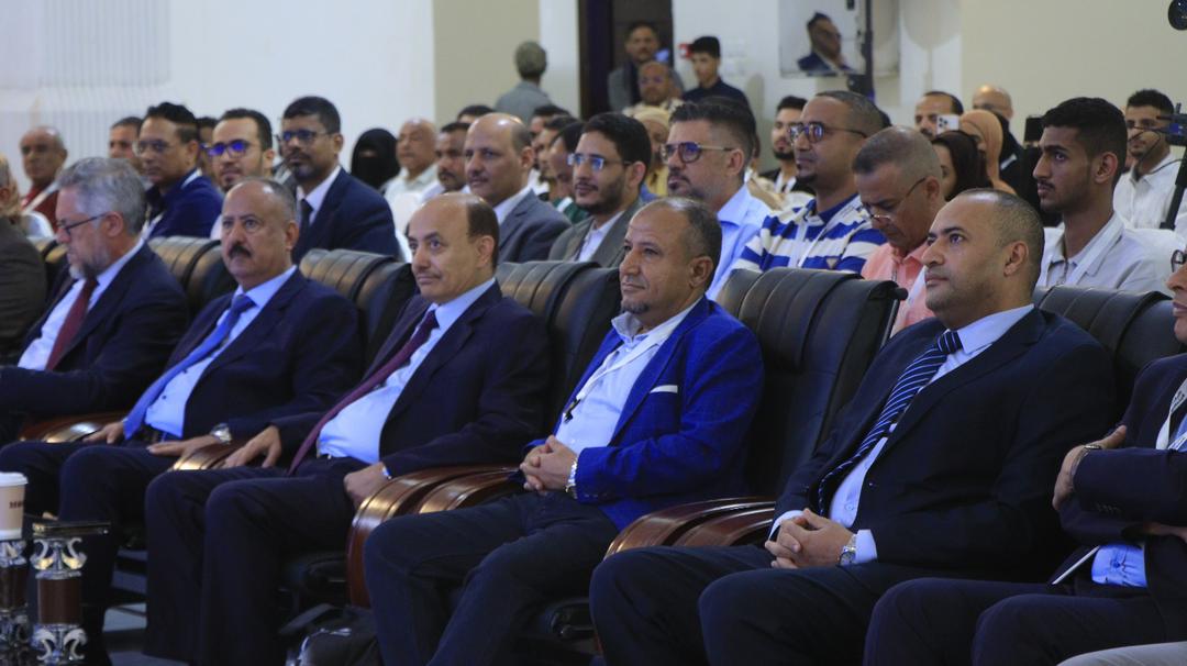 تقرير مصور .. عدن تستضيف النسخة الثالثة من «مختبر الابتكار الاجتماعي» تحت عنوان «الاقتصاد الأزرق» تقرير مصور .. عدن تستضيف النسخة الثالثة من «مختبر الابتكار الاجتماعي» تحت عنوان «الاقتصاد الأزرق»