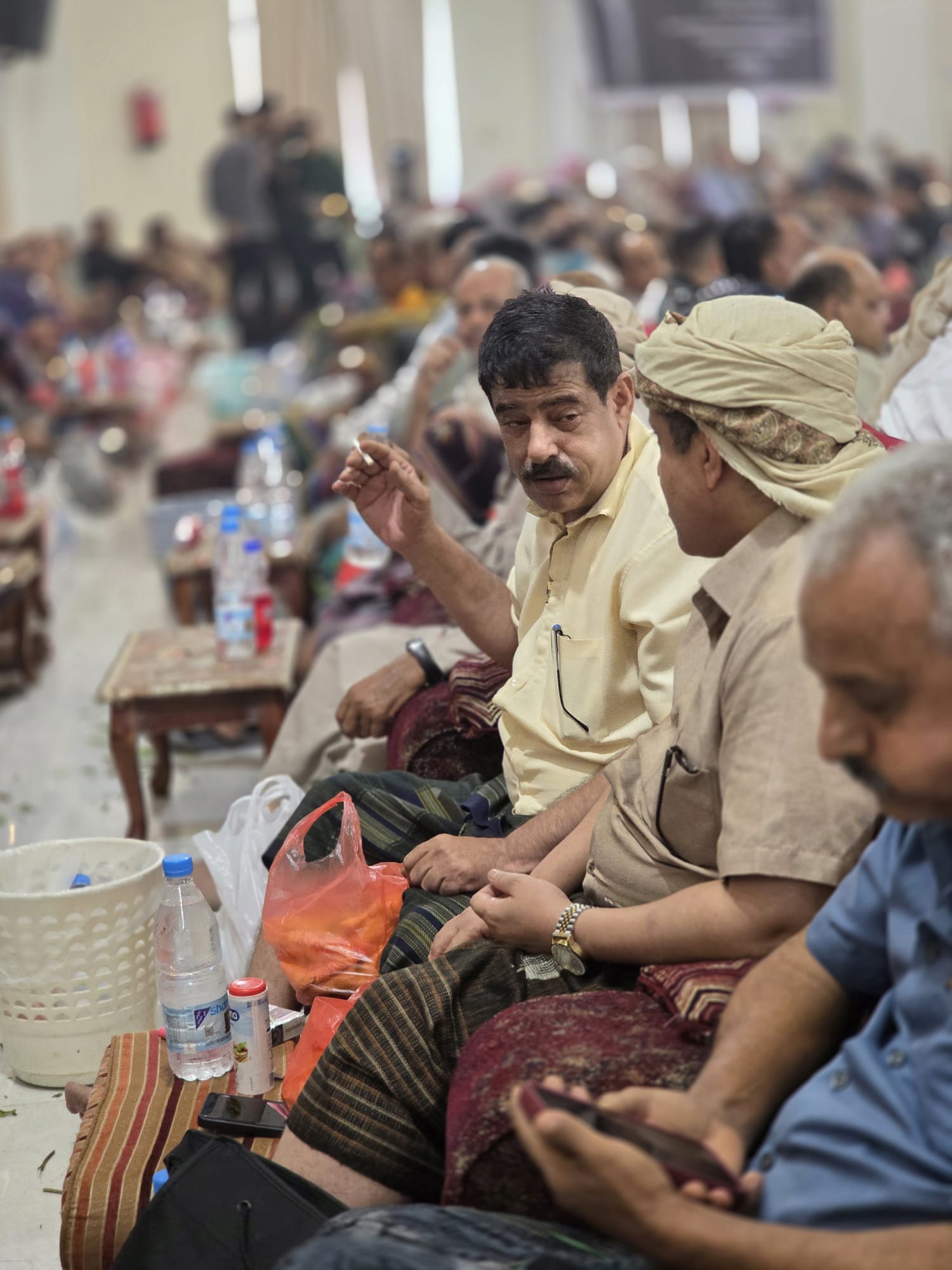 القائم بأعمال الأمين العام للانتقالي وعدد من القيادات السياسية والعسكرية يؤدون واجب العزاء في وفاة الرئيس السابق عبدربه منصور هادي القائم بأعمال الأمين العام للانتقالي وعدد من القيادات السياسية والعسكرية يؤدون واجب العزاء في وفاة الرئيس السابق عبدربه منصور هادي