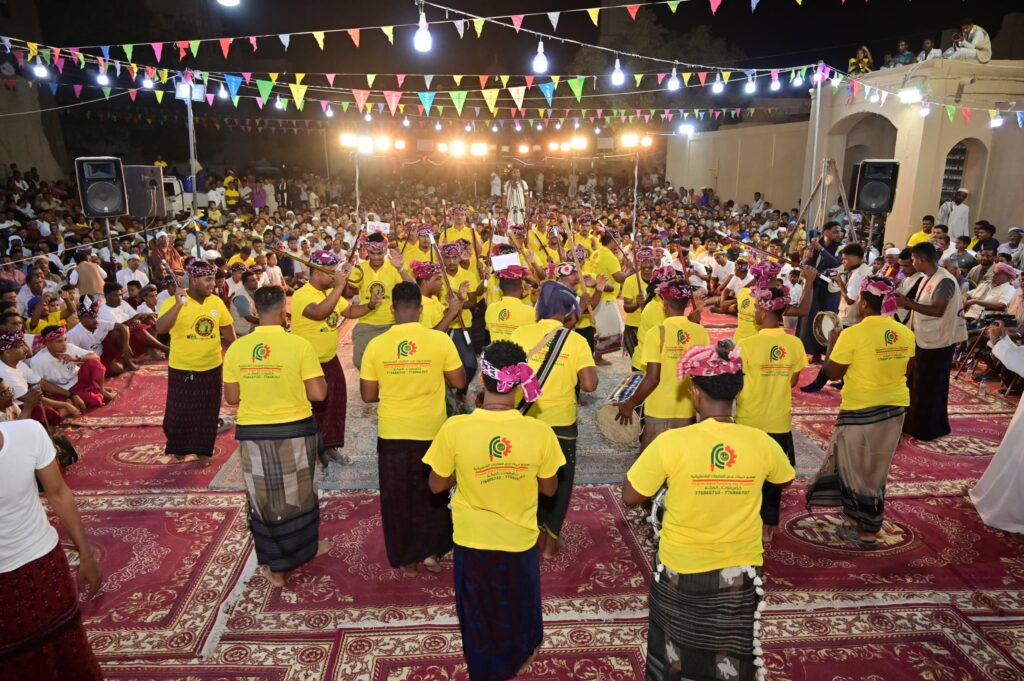 وادي حضرموت : حافة المدينة تختتم برنامج فعاليات مهرجان المدينة للجميع (2) تحت شعار: «قيمنا وتراثنا زينة مدينتنا» وادي حضرموت : حافة المدينة تختتم برنامج فعاليات مهرجان المدينة للجميع (2) تحت شعار: «قيمنا وتراثنا زينة مدينتنا»