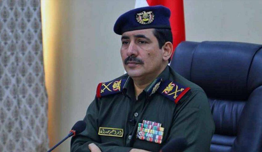 بعد ضبط مشتبهٍ بهم.. الحكومة اليمنية تتهم الحوثيين باغتيال مسؤول تنموي بارز وزير الداخلية اليمني إبراهيم حيدان (إعلام حكومي)