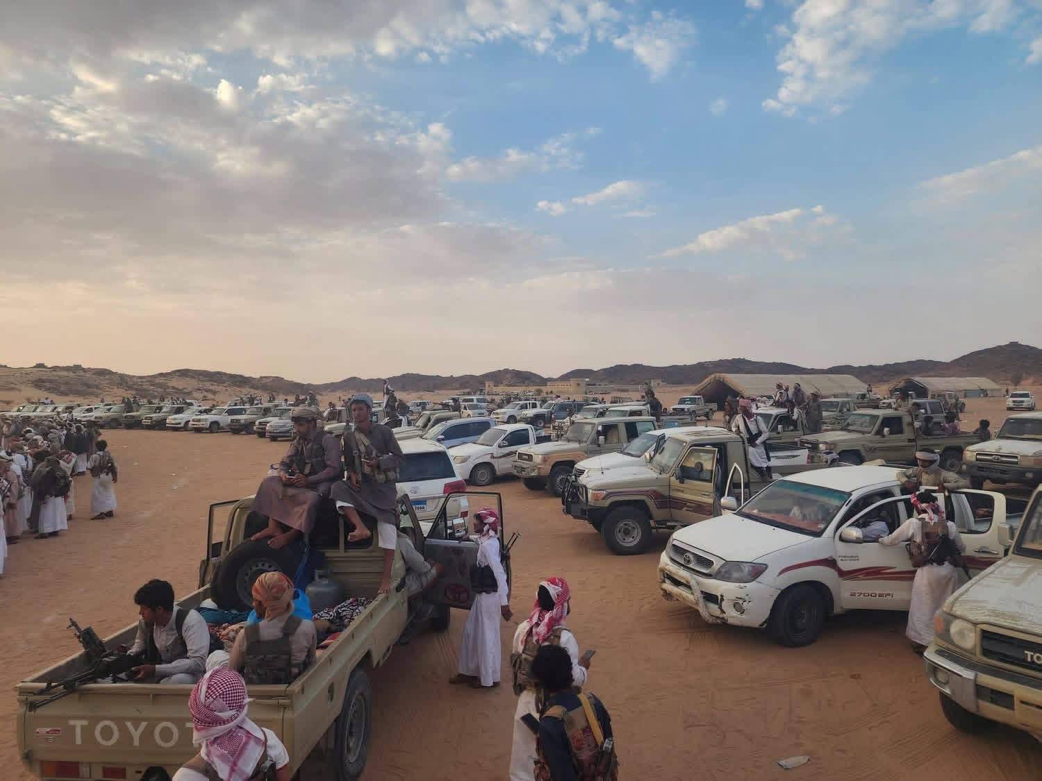 صحيفة: تصدُّع في التحالفات القبلية يثير قلق الحوثيين صحيفة: تصدُّع في التحالفات القبلية يثير قلق الحوثيين