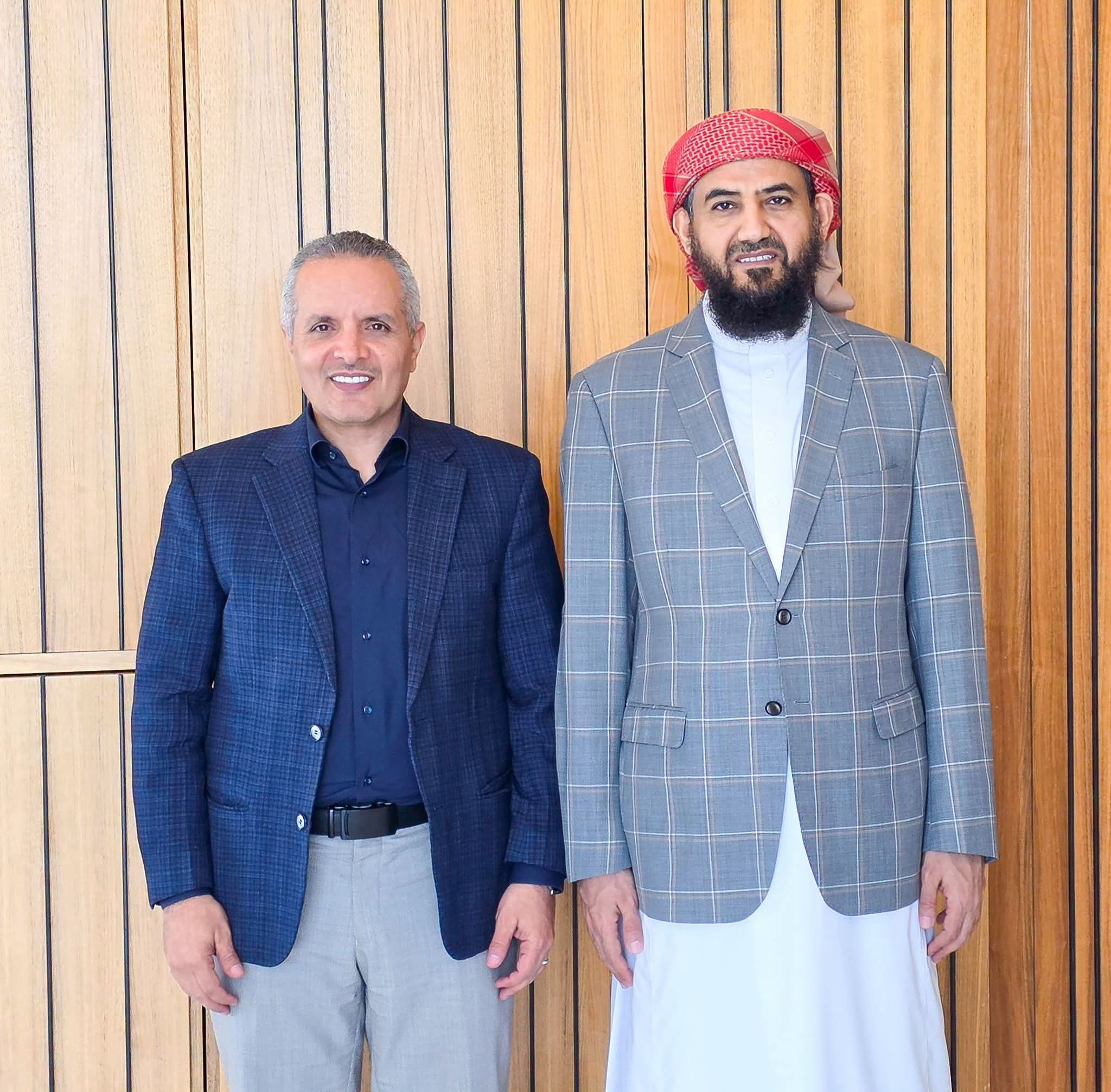 المحرّمي يلتقي وزير الشؤون الاجتماعية والعمل لمناقشة أوضاع الوزارة وخططها المستقبلية المحرّمي يلتقي وزير الشؤون الاجتماعية والعمل لمناقشة أوضاع الوزارة وخططها المستقبلية