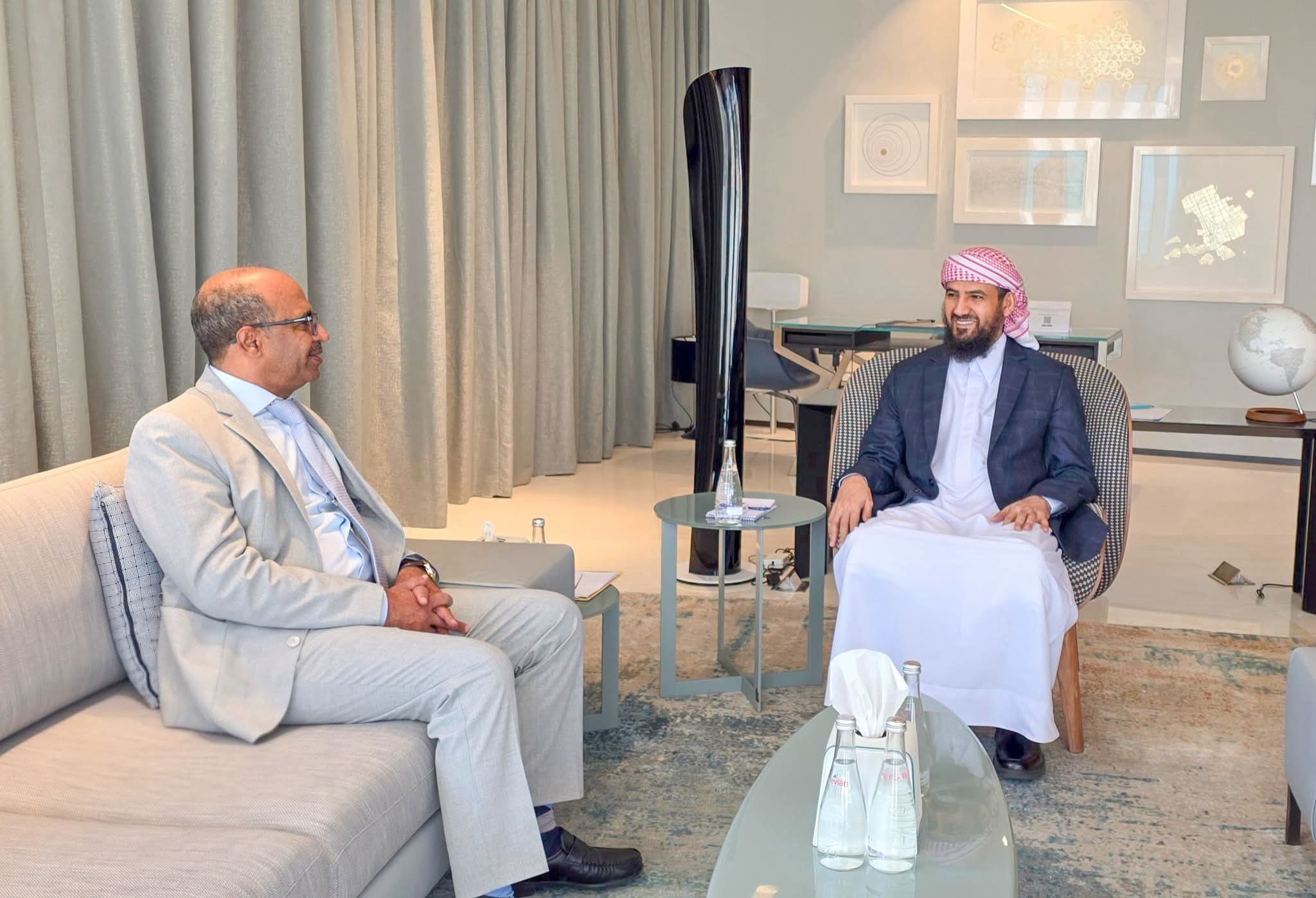 المحرّمي يطّلع على الخطط التطويرية لوزارة النفط والمعادن وآليات مجابهة التحديات الراهنة - المحرّمي يطّلع على الخطط التطويرية لوزارة النفط والمعادن وآليات مجابهة التحديات الراهنة -