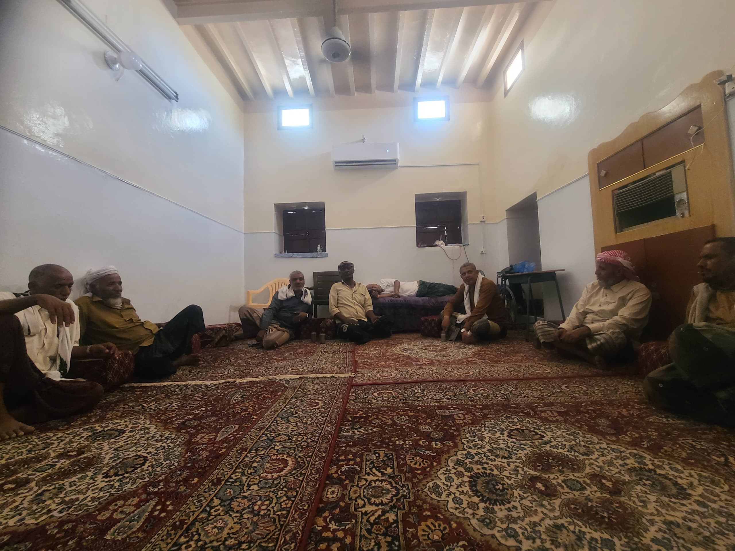 انتقالي القطن ينفذ زيارات عيدية لعدد من المشايخ والأعيان والشخصيات الاجتماعية بالمديرية انتقالي القطن ينفذ زيارات عيدية لعدد من المشايخ والأعيان والشخصيات الاجتماعية بالمديرية