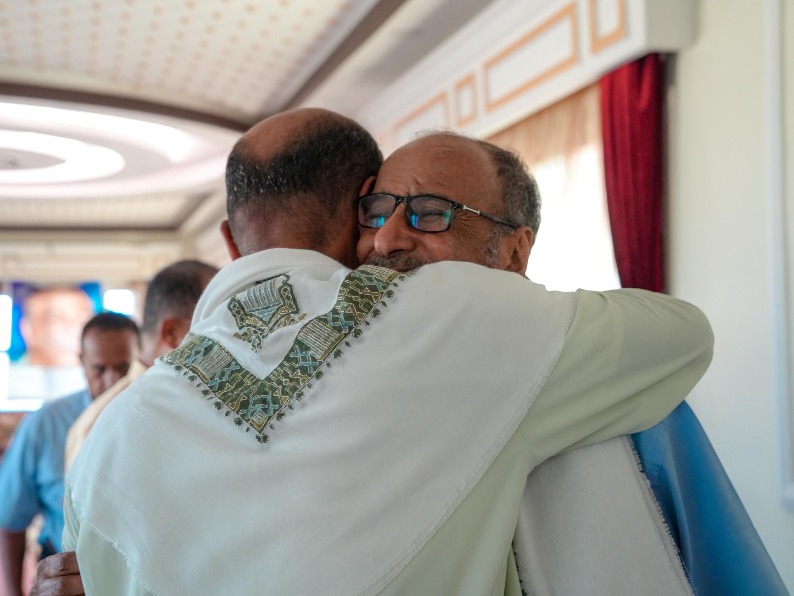 وفد من الجمعية الوطنية يقدم واجب العزاء في وفاة الأديب والمسرحي والصحفي سعيد عولقي وفد من الجمعية الوطنية يقدم واجب العزاء في وفاة الأديب والمسرحي والصحفي سعيد عولقي