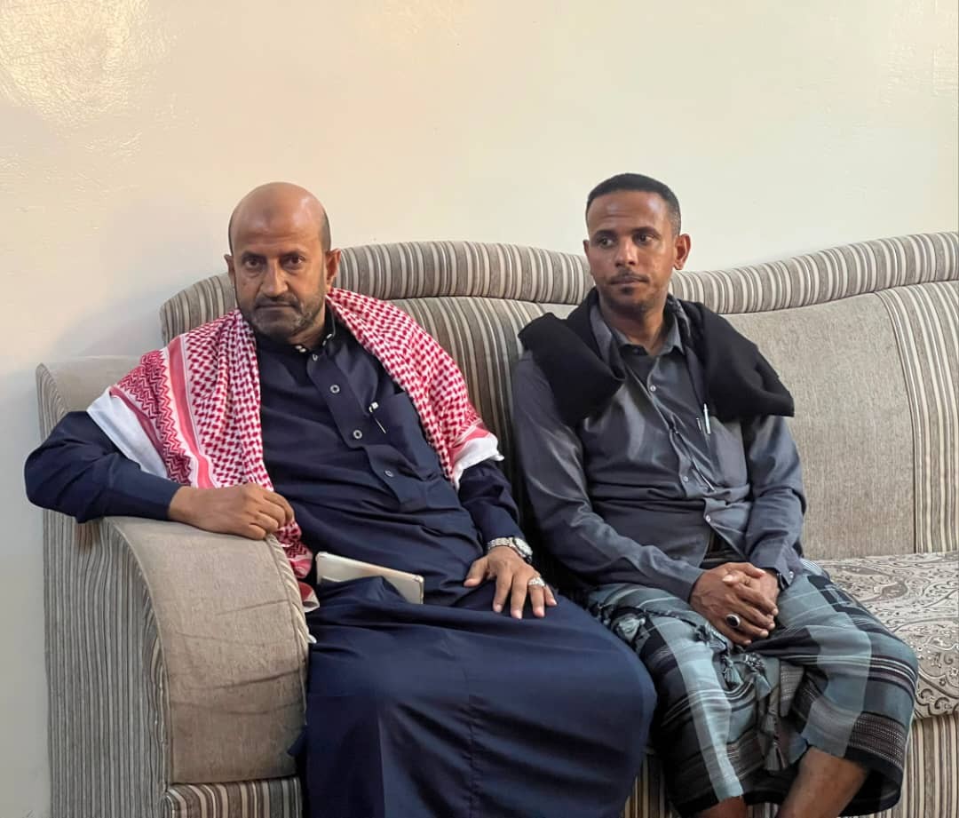 قيادة انتقالي وادي وصحراء حضرموت تزور أسرة الشهيد مناف باسبعين وتطالب بمحاسبة الجناة قيادة انتقالي وادي وصحراء حضرموت تزور أسرة الشهيد مناف باسبعين وتطالب بمحاسبة الجناة