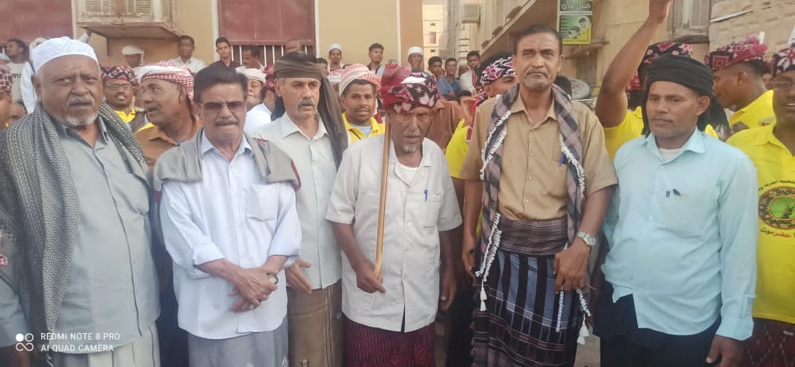 قيادة انتقالي وادي وصحراء حضرموت تشارك في اختتام مهرجان المدينه للجميع الثاني بالغرفة قيادة انتقالي وادي وصحراء حضرموت تشارك في اختتام مهرجان المدينه للجميع الثاني بالغرفة