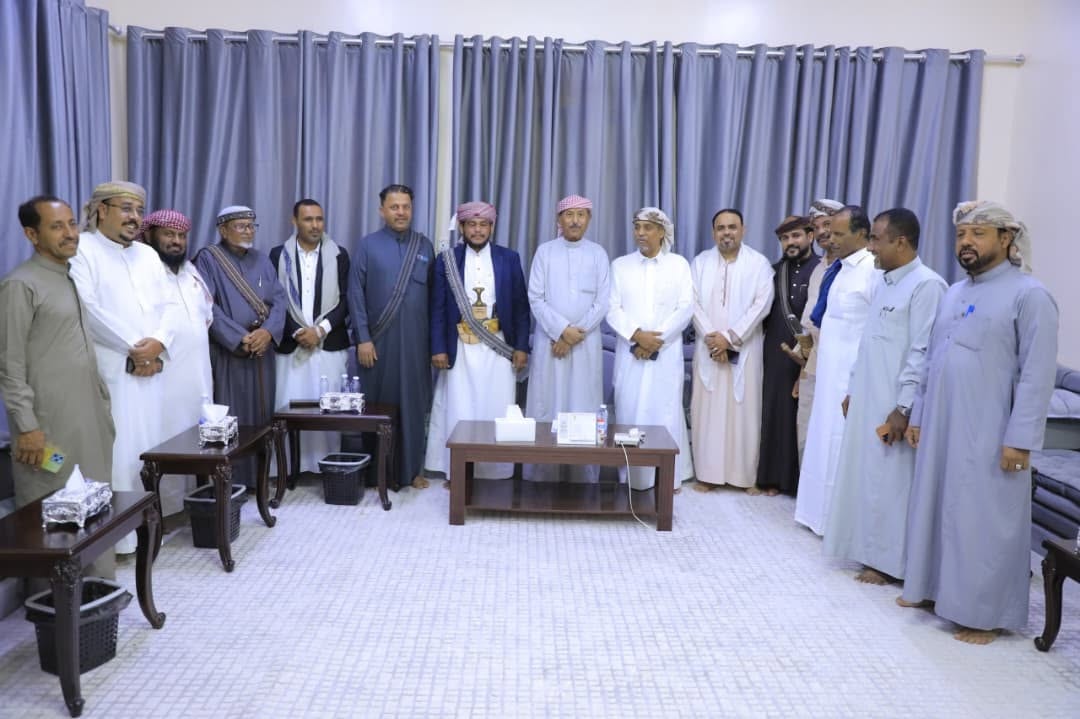 الوكيل بارباع يلتقي مكتب شؤون قبائل كندة ويؤكد أهمية توحيد الصفوف لمواجهة التحديات الراهنة الوكيل بارباع يلتقي مكتب شؤون قبائل كندة ويؤكد أهمية توحيد الصفوف لمواجهة التحديات الراهنة