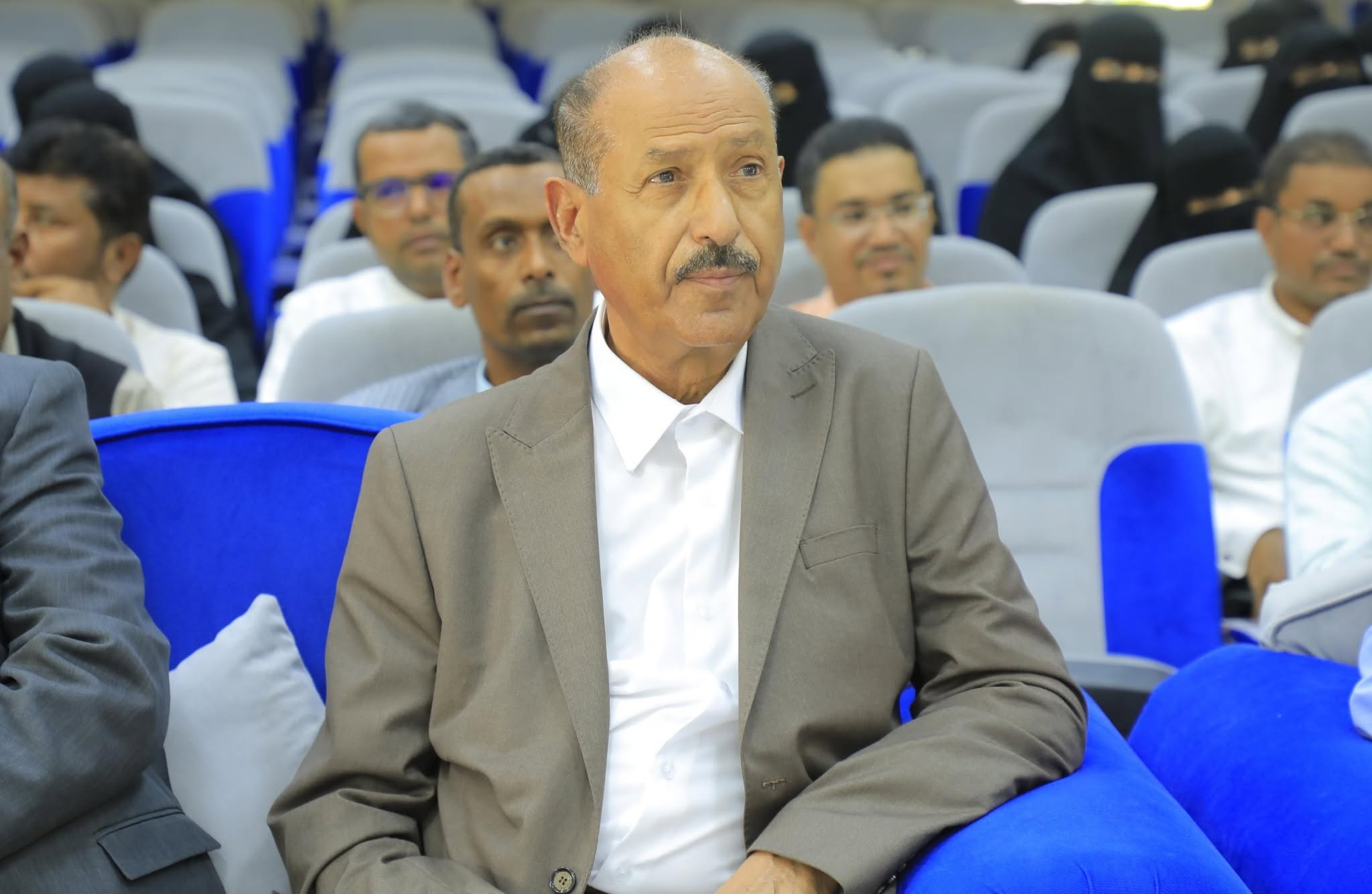 الوكيل باربّاع يشهد الندوة العلمية الخامسة للتربية العملية بكلية البنات بجامعة سيئون ويدشّن امتحانات المفاضلة للمتقدمين لكلية الطب والعلوم الصحية للعا الوكيل باربّاع يشهد الندوة العلمية الخامسة للتربية العملية بكلية البنات بجامعة سيئون ويدشّن امتحانات المفاضلة للمتقدمين لكلية الطب والعلوم الصحية للعا