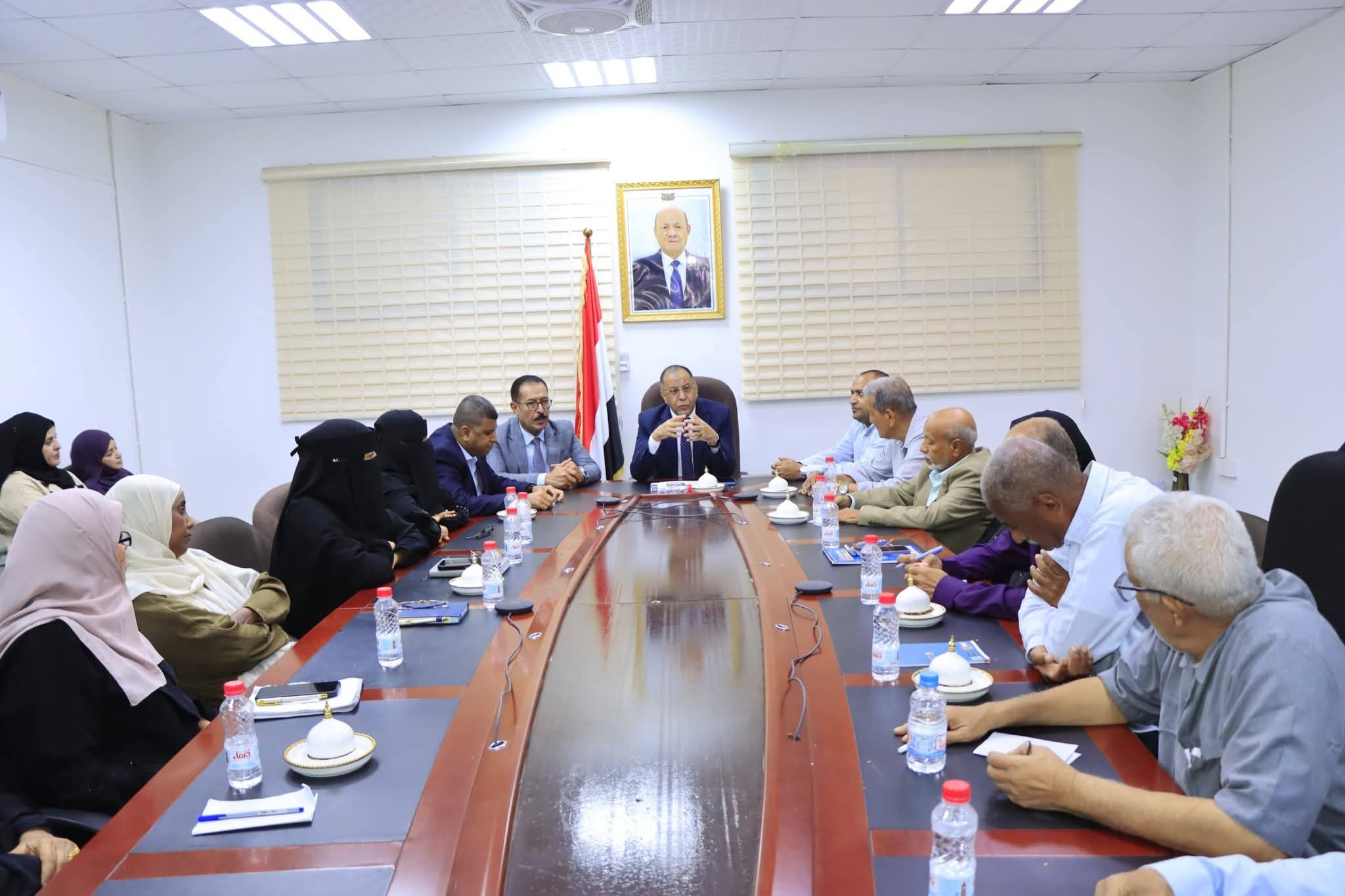 وزير الصناعة والتجارة يشدد على الانضباط الوظيفي وتعزيز الرقابة لحماية الأسواق وزير الصناعة والتجارة يشدد على الانضباط الوظيفي وتعزيز الرقابة لحماية الأسواق