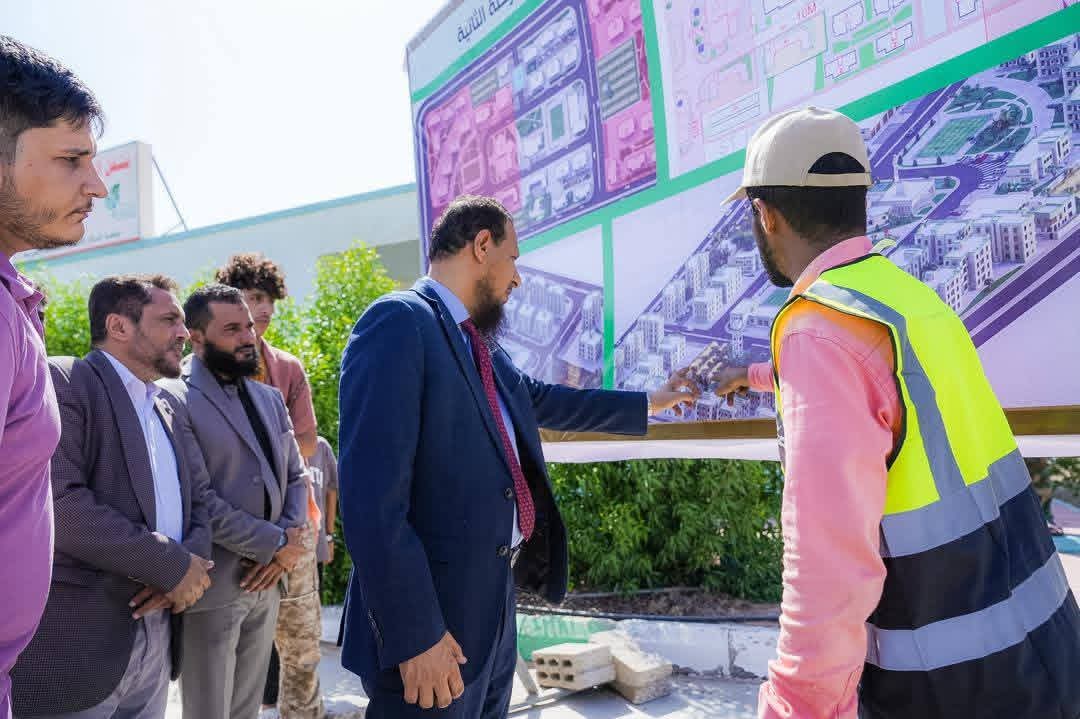 المحافظ شيخ يضع حجر أساس المرحلة الثانية من مشروع مدينة السلام بتمويل أهل الكويت والخليج - المحافظ شيخ يضع حجر أساس المرحلة الثانية من مشروع مدينة السلام بتمويل أهل الكويت والخليج -