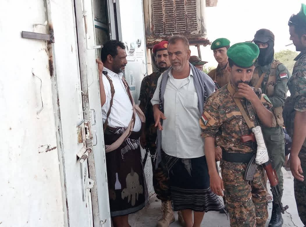 حملة أمنية مشتركة بالمحفد لإلزام المحال التجارية بتركيب كاميرات المراقبة - حملة أمنية مشتركة بالمحفد لإلزام المحال التجارية بتركيب كاميرات المراقبة -