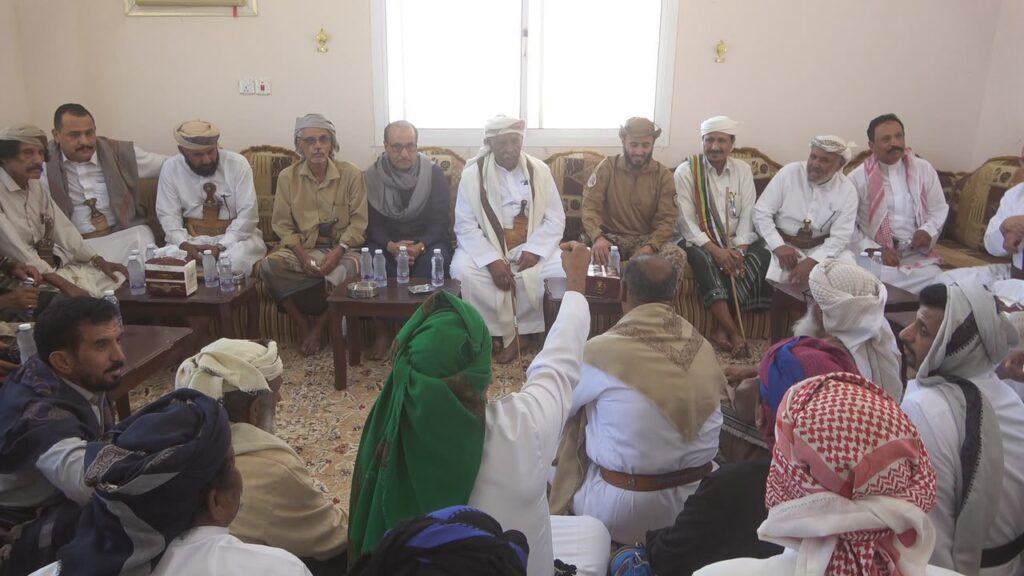 وادي حضرموت: المعبري والنهدي يقودان حواراً موسعاً مع القيادات القبلية والمجتمعية لمعالجة الأزمات الخدمية والمعيشية وادي حضرموت: المعبري والنهدي يقودان حواراً موسعاً مع القيادات القبلية والمجتمعية لمعالجة الأزمات الخدمية والمعيشية