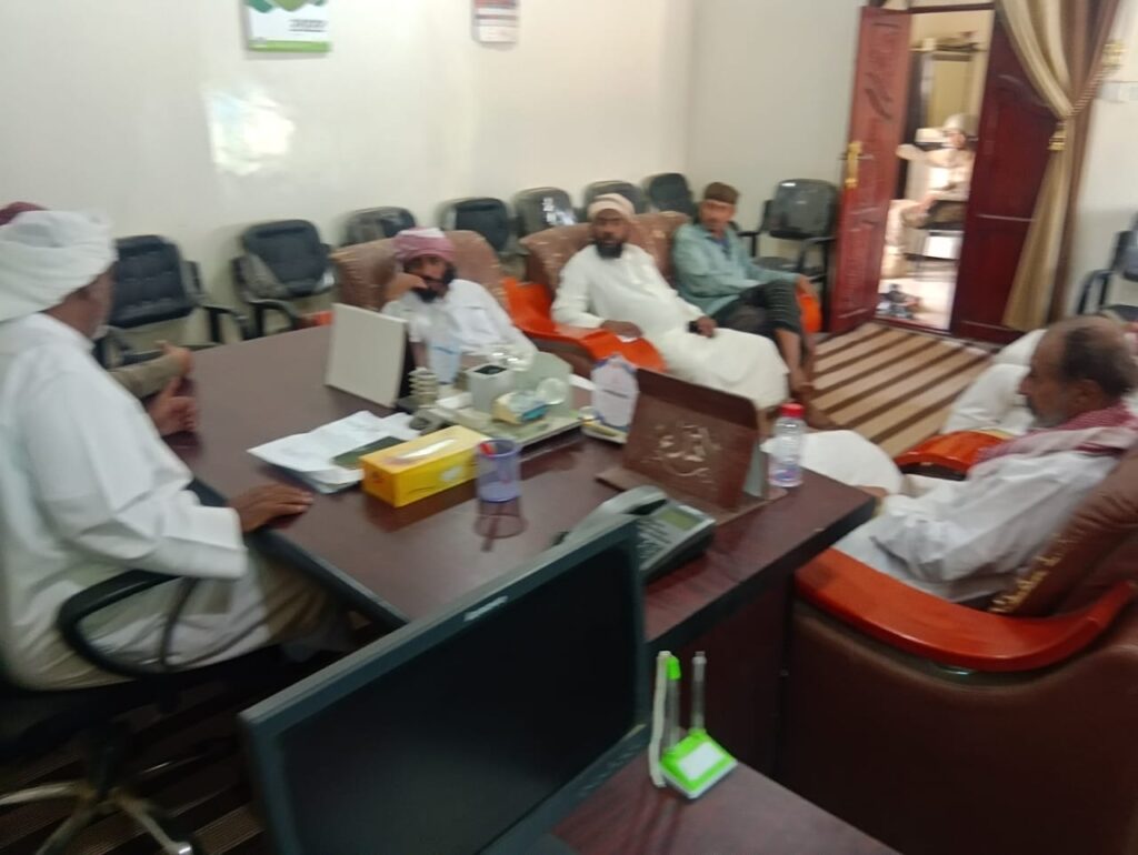 اجتماع أمني برئاسة مدير عام رماه يناقش قضايا الهجرة غير الشرعية والظواهر المقلقة بالمديرية اجتماع أمني برئاسة مدير عام رماه يناقش قضايا الهجرة غير الشرعية والظواهر المقلقة بالمديرية