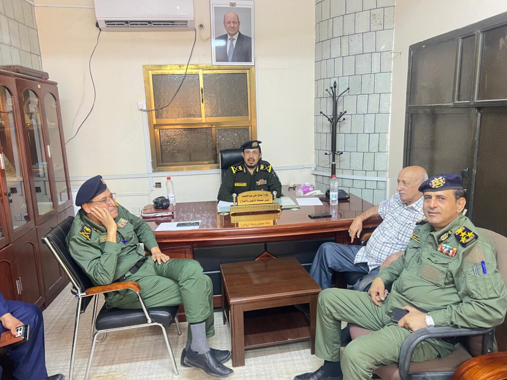 إجراء مراسم الاستلام والتسليم بين رئيسي مصلحة التأهيل والإصلاح السلف والخلف إجراء مراسم الاستلام والتسليم بين رئيسي مصلحة التأهيل والإصلاح السلف والخلف