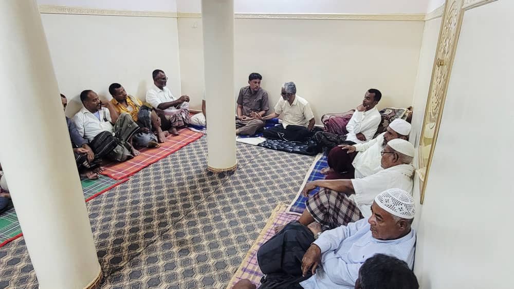 الهيئة الإدارية للأهلي بتاربة تزور الإعلامي حسن الدقيل للاطمئنان على صحته الهيئة الإدارية للأهلي بتاربة تزور الإعلامي حسن الدقيل للاطمئنان على صحته