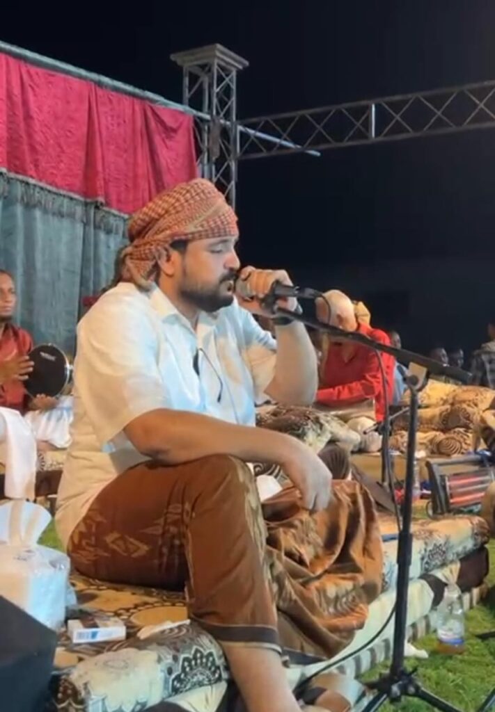آخر ظهور فني للفنان الحضرمي عدنان العطاس.. من سيحوت إلى الرحيل المفاجئ "صور" آخر ظهور فني للفنان الحضرمي عدنان العطاس.. من سيحوت إلى الرحيل المفاجئ "صور"