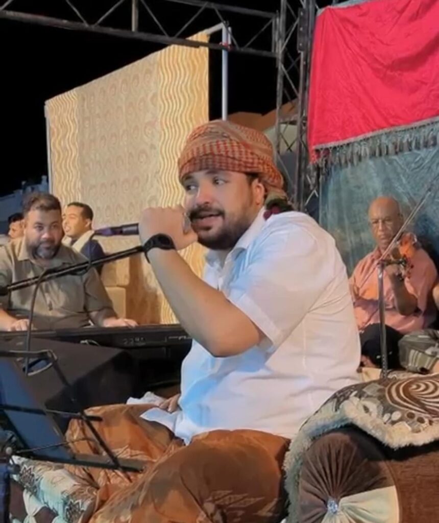 آخر ظهور فني للفنان الحضرمي عدنان العطاس.. من سيحوت إلى الرحيل المفاجئ "صور" آخر ظهور فني للفنان الحضرمي عدنان العطاس.. من سيحوت إلى الرحيل المفاجئ "صور"