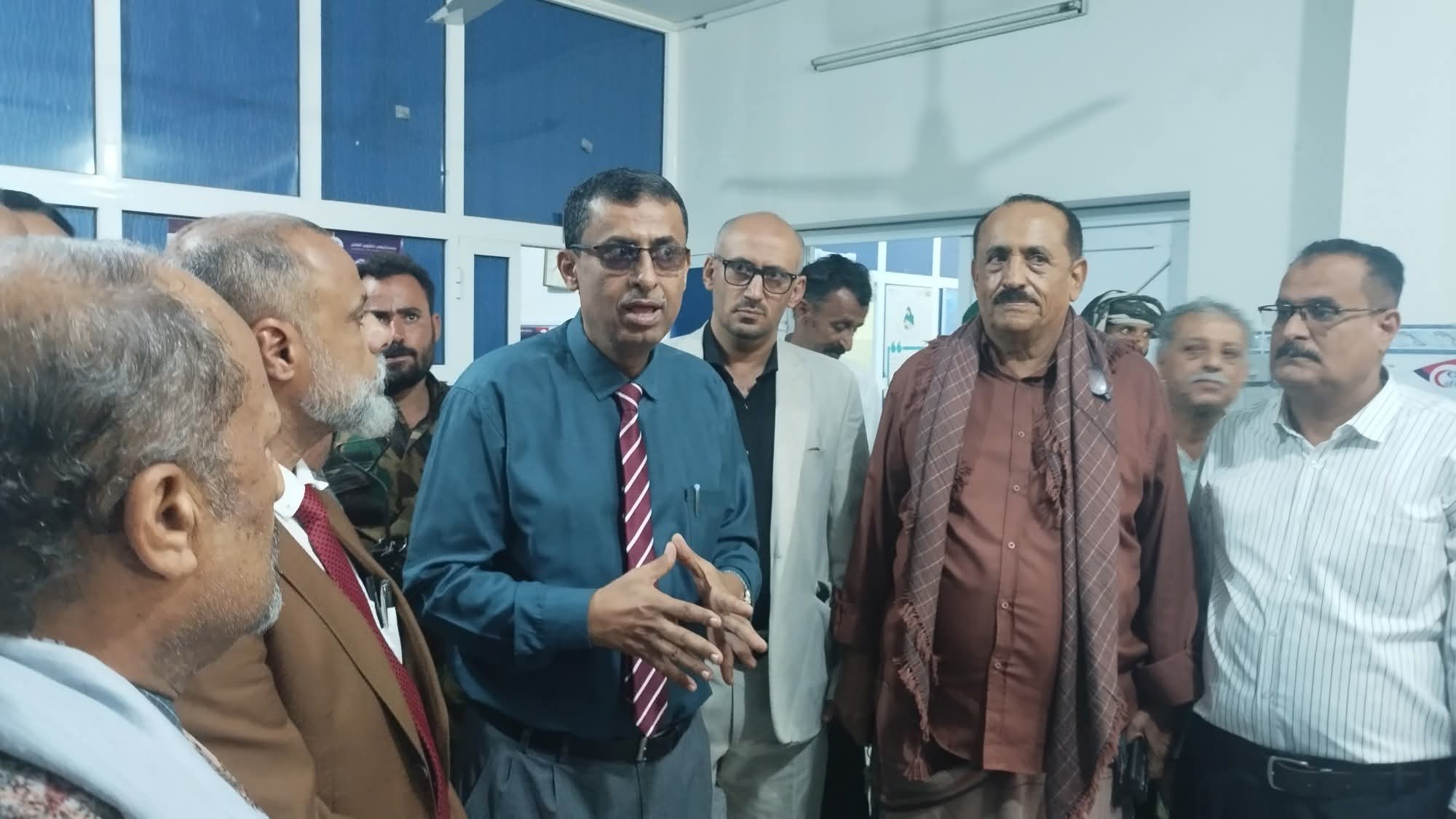 قيادة لحج تتفقد المرافق الصحية في يافع لبعوس وتضع حجر الأساس لمركز صحي بدعم كويتي - قيادة لحج تتفقد المرافق الصحية في يافع لبعوس وتضع حجر الأساس لمركز صحي بدعم كويتي -