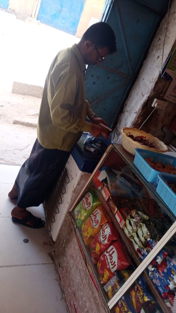 شاهد بالصور.. ضبط مواد منتهية الصلاحية خلال حملة رقابية في منطقة بويش بروكب. شاهد بالصور.. ضبط مواد منتهية الصلاحية خلال حملة رقابية في منطقة بويش بروكب.