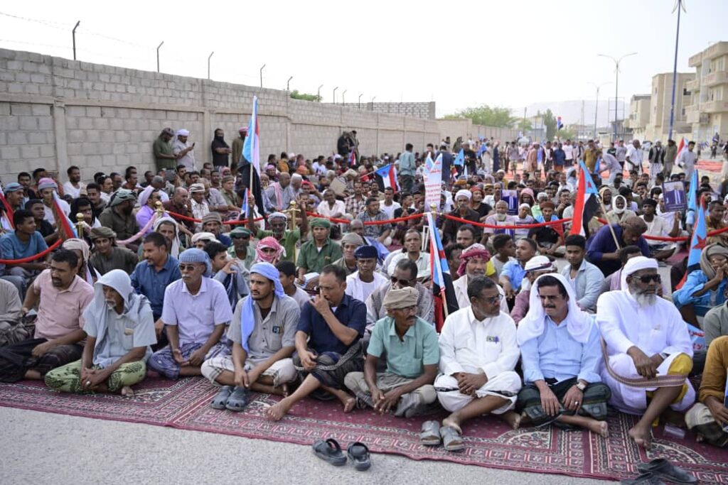 استجابة لدعوة المجلس.. أبناء وادي حضرموت يحتشدون في مليونية "التصعيد ضد الوصاية والاحتلال". استجابة لدعوة المجلس.. أبناء وادي حضرموت يحتشدون في مليونية "التصعيد ضد الوصاية والاحتلال".