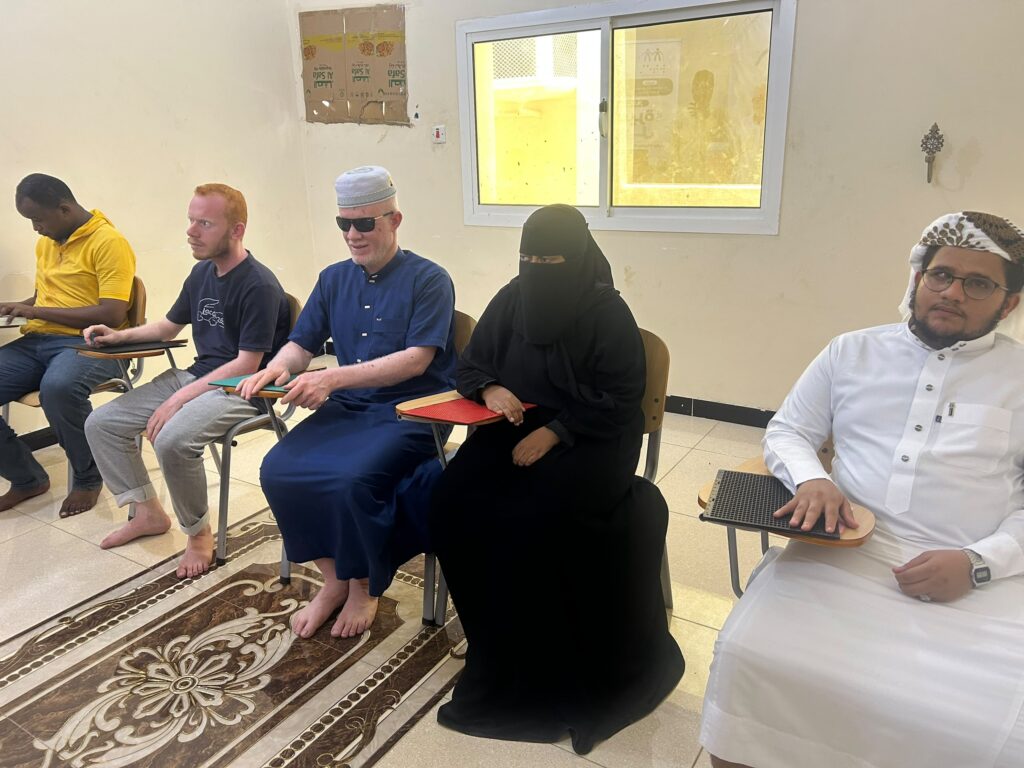 جمعية رؤية للإعاقة البصرية بساحل حضرموت تدشن برنامج “بصيرة برايل” لتعليم القراءة والكتابة بطريقة برايل جمعية رؤية للإعاقة البصرية بساحل حضرموت تدشن برنامج “بصيرة برايل” لتعليم القراءة والكتابة بطريقة برايل