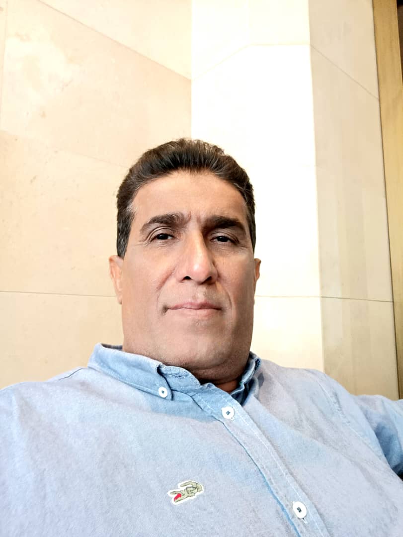 الناشط السياسي والمستشار بوزارة التربية والتعليم عارف ناجي علي يثير تساؤلات حول إدارة عدن ومبدأ المساواة بين المحافظات - الناشط السياسي والمستشار بوزارة التربية والتعليم عارف ناجي علي يثير تساؤلات حول إدارة عدن ومبدأ المساواة بين المحافظات -