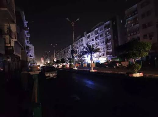 المعلا تغرق في الظلام منذ مساء أمس.. ومواطنون يناشدون سرعة إصلاح العطل - المعلا تغرق في الظلام منذ مساء أمس.. ومواطنون يناشدون سرعة إصلاح العطل -