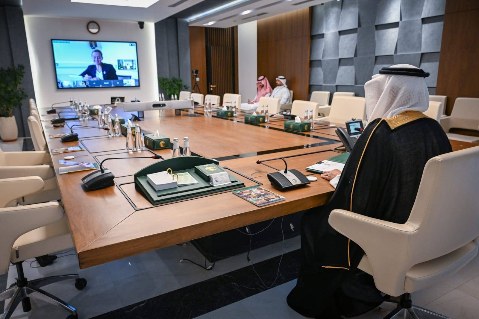 السعودية وبريطانيا يدعمان اليمن بـ10 ملايين دولار - السعودية وبريطانيا يدعمان اليمن بـ10 ملايين دولار -