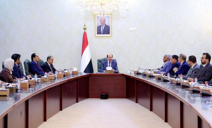 الحكومة اليمنية: لا استقرار للبحر الأحمر دون إنهاء تهديد الحوثيين الحكومة اليمنية: لا استقرار للبحر الأحمر دون إنهاء تهديد الحوثيين