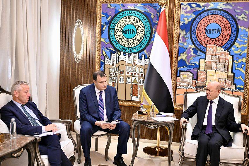الحكومة اليمنية: لا استقرار للبحر الأحمر دون إنهاء تهديد الحوثيين الحكومة اليمنية: لا استقرار للبحر الأحمر دون إنهاء تهديد الحوثيين