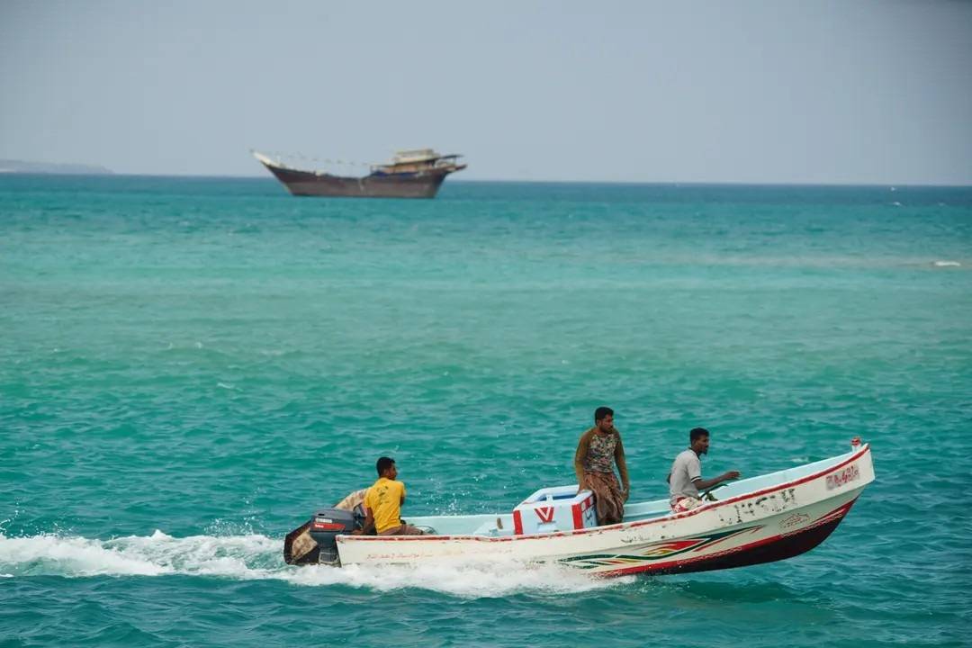 الحوثيون يوظفون تصعيدهم في البحر الأحمر لتوسيع التعبئة الداخلية - الحوثيون يوظفون تصعيدهم في البحر الأحمر لتوسيع التعبئة الداخلية -