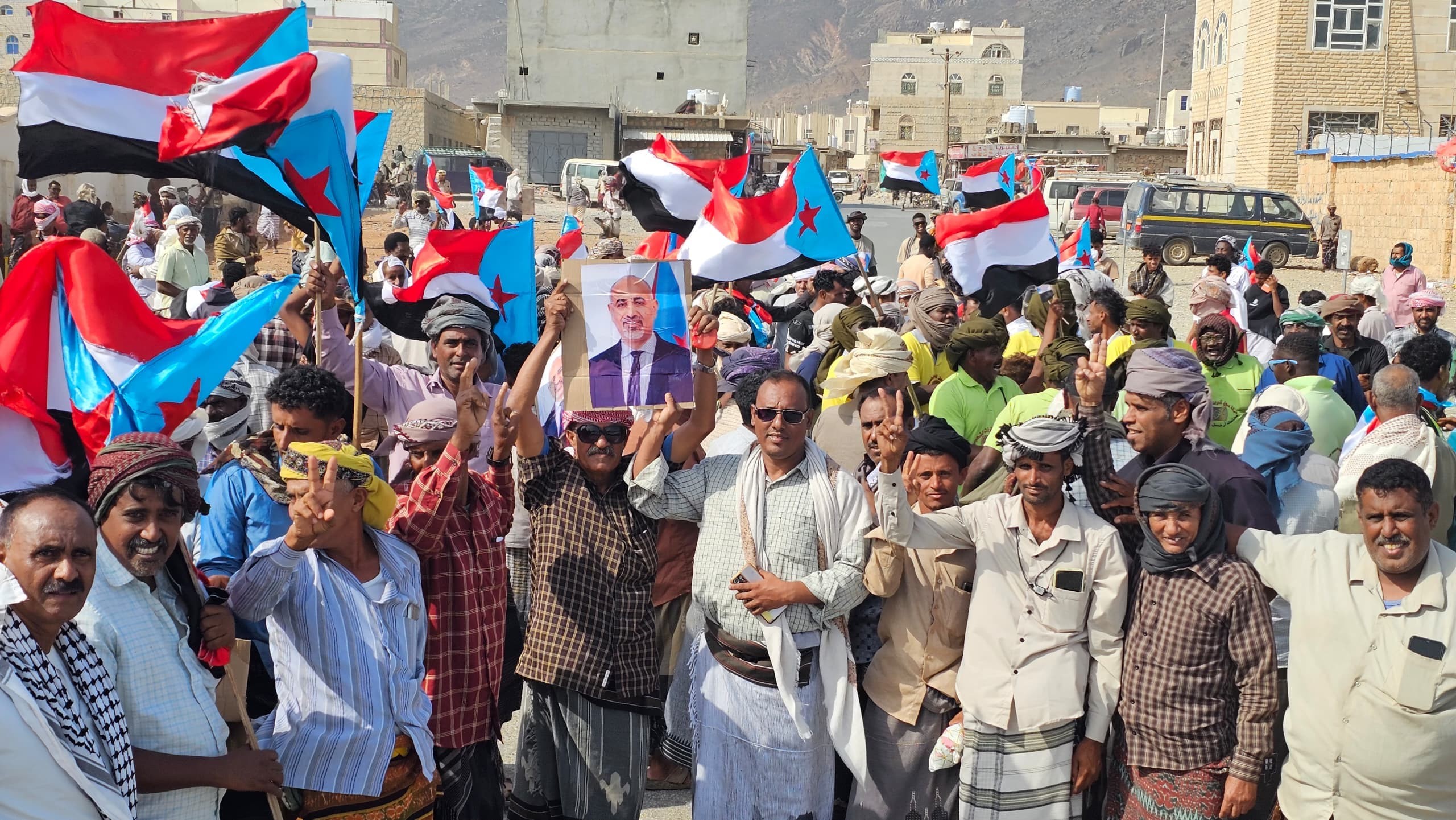 سقطرى تشهد حشودًا جماهيرية للتصعيد ضد الوصاية والاحتلال في ذكرى 7 يوليو سقطرى تشهد حشودًا جماهيرية للتصعيد ضد الوصاية والاحتلال في ذكرى 7 يوليو