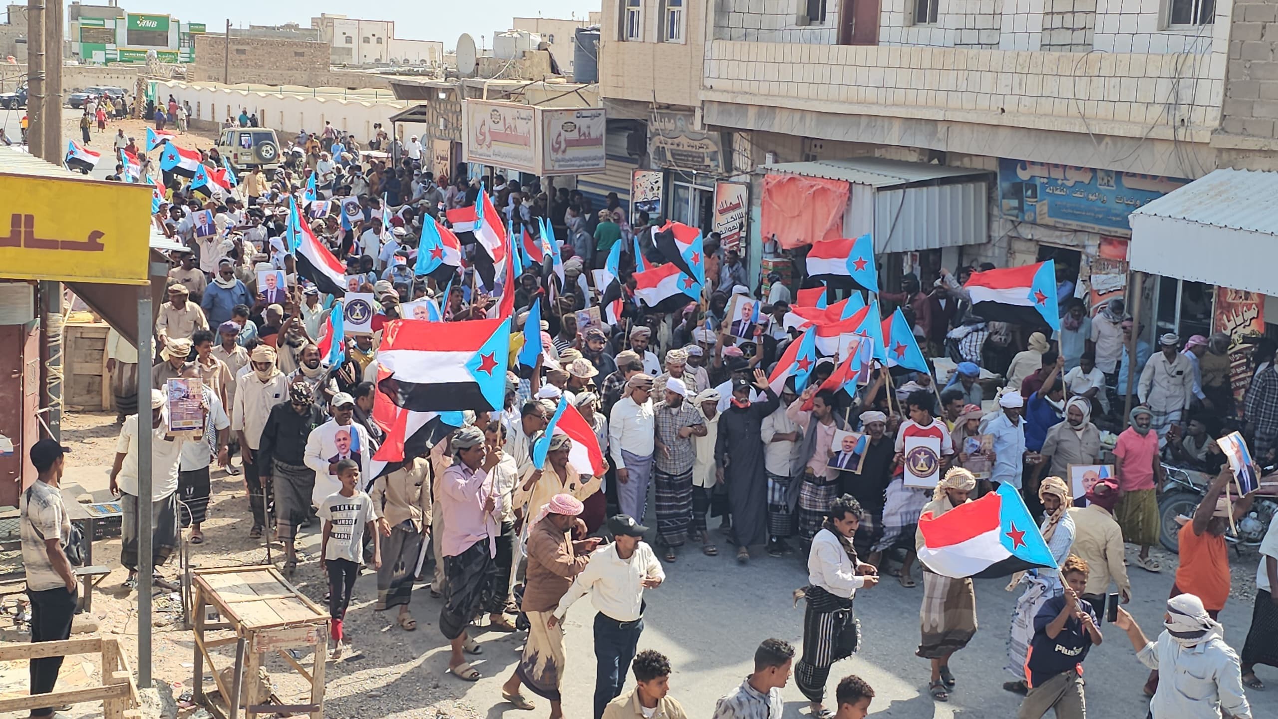 سقطرى تشهد حشودًا جماهيرية للتصعيد ضد الوصاية والاحتلال في ذكرى 7 يوليو سقطرى تشهد حشودًا جماهيرية للتصعيد ضد الوصاية والاحتلال في ذكرى 7 يوليو