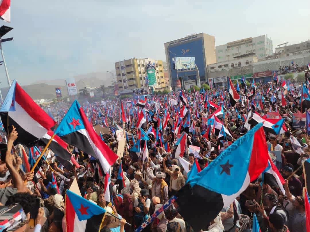 انطلاقًا لبرنامج التصعيد الثوري.. العاصمة عدن تحتضن مليونية "التصعيد ضد الوصاية والاحتلال" انطلاقًا لبرنامج التصعيد الثوري.. العاصمة عدن تحتضن مليونية "التصعيد ضد الوصاية والاحتلال"