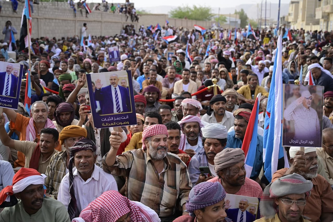 استجابة لدعوة المجلس.. أبناء وادي حضرموت يحتشدون في مليونية "التصعيد ضد الوصاية والاحتلال" استجابة لدعوة المجلس.. أبناء وادي حضرموت يحتشدون في مليونية "التصعيد ضد الوصاية والاحتلال"