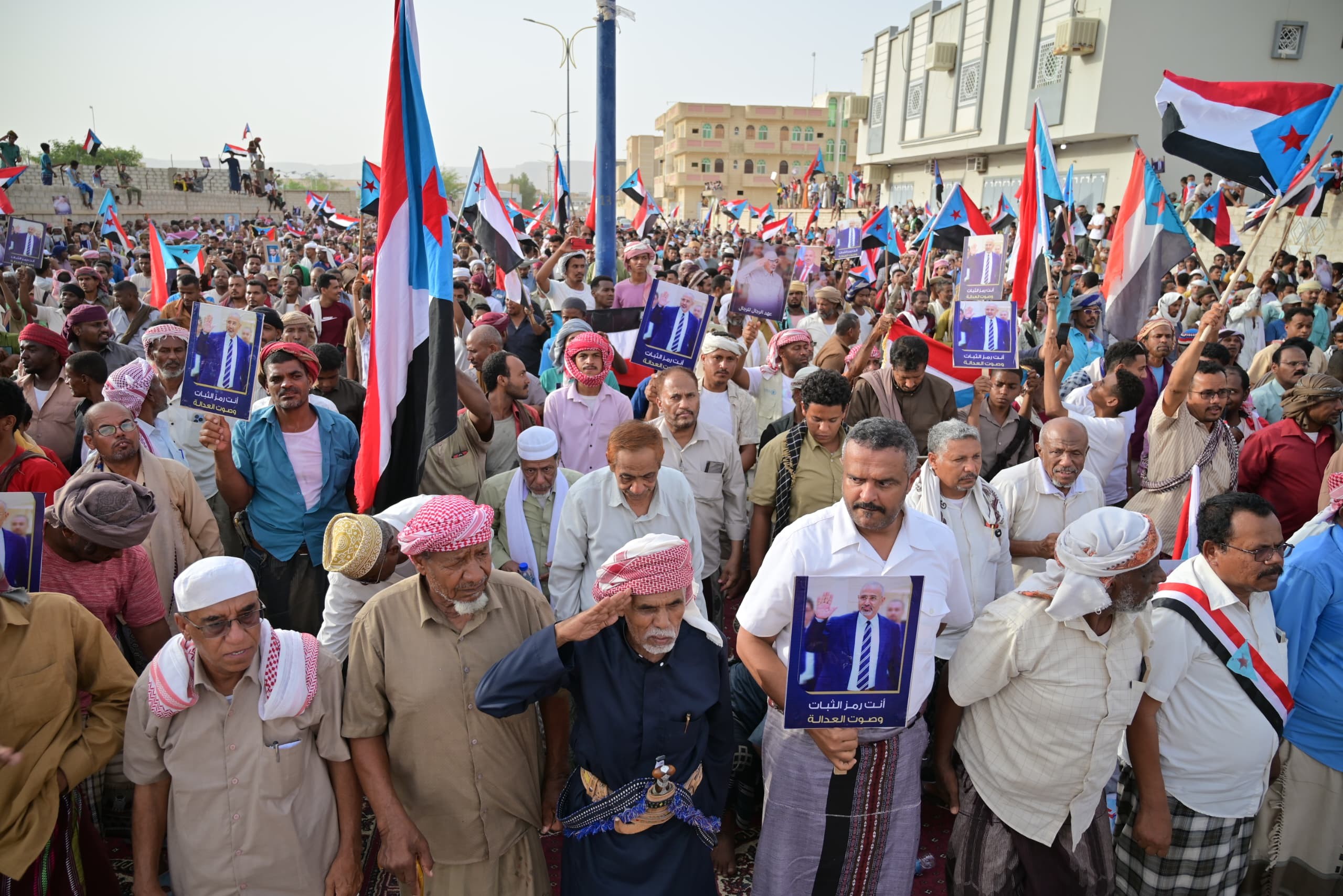 استجابة لدعوة المجلس.. أبناء وادي حضرموت يحتشدون في مليونية "التصعيد ضد الوصاية والاحتلال" استجابة لدعوة المجلس.. أبناء وادي حضرموت يحتشدون في مليونية "التصعيد ضد الوصاية والاحتلال"