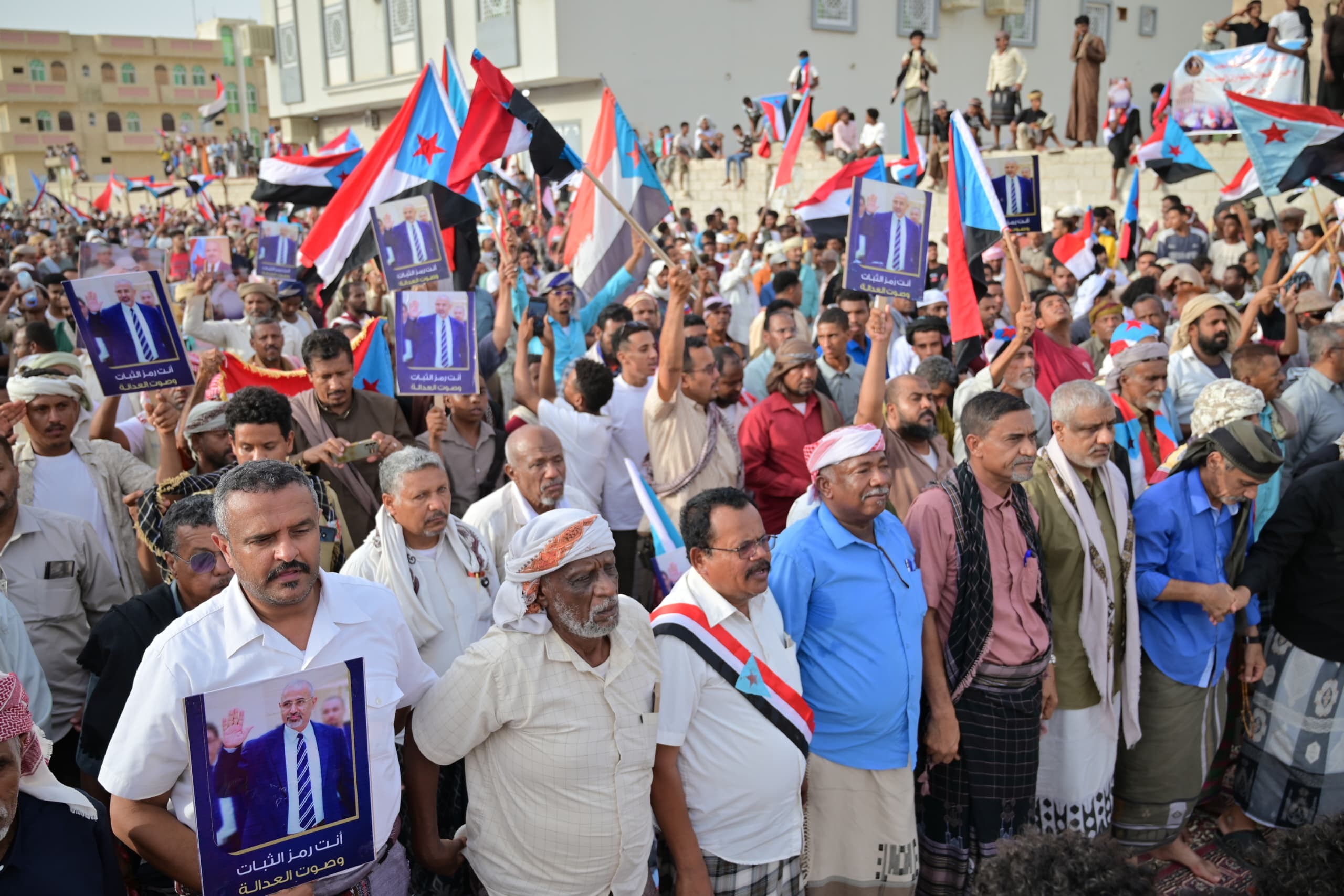 استجابة لدعوة المجلس.. أبناء وادي حضرموت يحتشدون في مليونية "التصعيد ضد الوصاية والاحتلال" استجابة لدعوة المجلس.. أبناء وادي حضرموت يحتشدون في مليونية "التصعيد ضد الوصاية والاحتلال"
