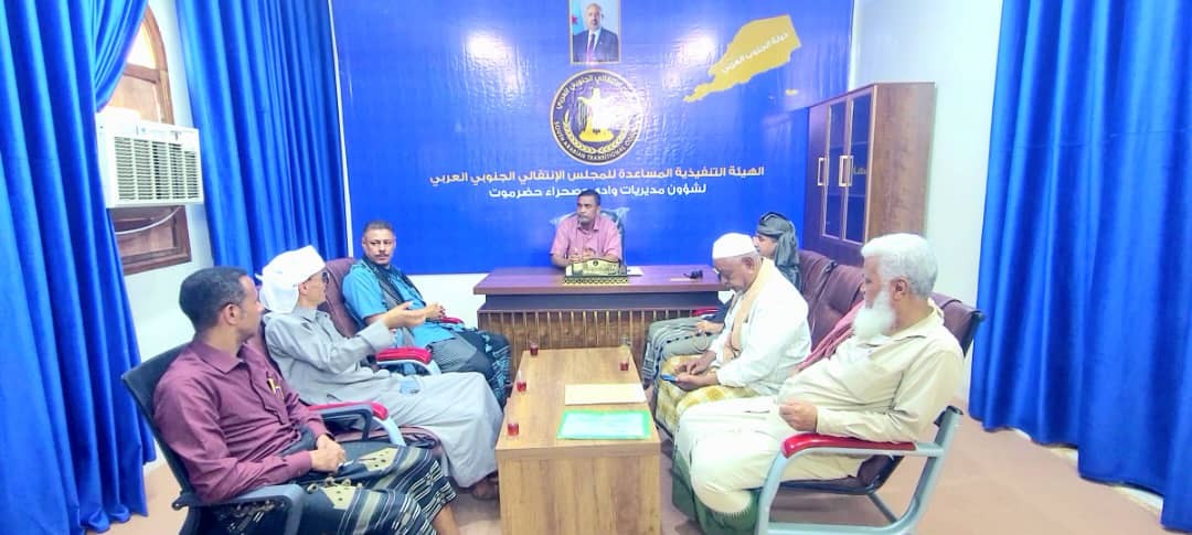 التميمي يطمئن على صحة الناشط الإعلامي محمد بافاضل ويشيد بموقفه الوطني التميمي يطمئن على صحة الناشط الإعلامي محمد بافاضل ويشيد بموقفه الوطني