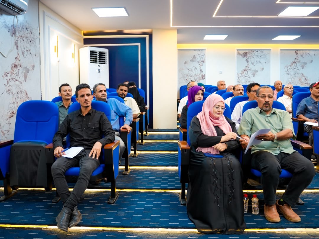 الجمعية العمومية تحتضن لقاء فريق الحوار الجنوبي مع قيادات الجمعية الوطنية ومجلس المستشارين الجمعية العمومية تحتضن لقاء فريق الحوار الجنوبي مع قيادات الجمعية الوطنية ومجلس المستشارين