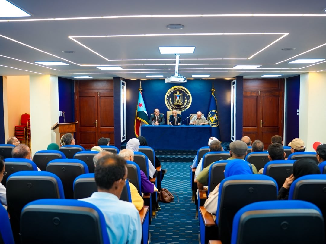 الجمعية العمومية تحتضن لقاء فريق الحوار الجنوبي مع قيادات الجمعية الوطنية ومجلس المستشارين الجمعية العمومية تحتضن لقاء فريق الحوار الجنوبي مع قيادات الجمعية الوطنية ومجلس المستشارين