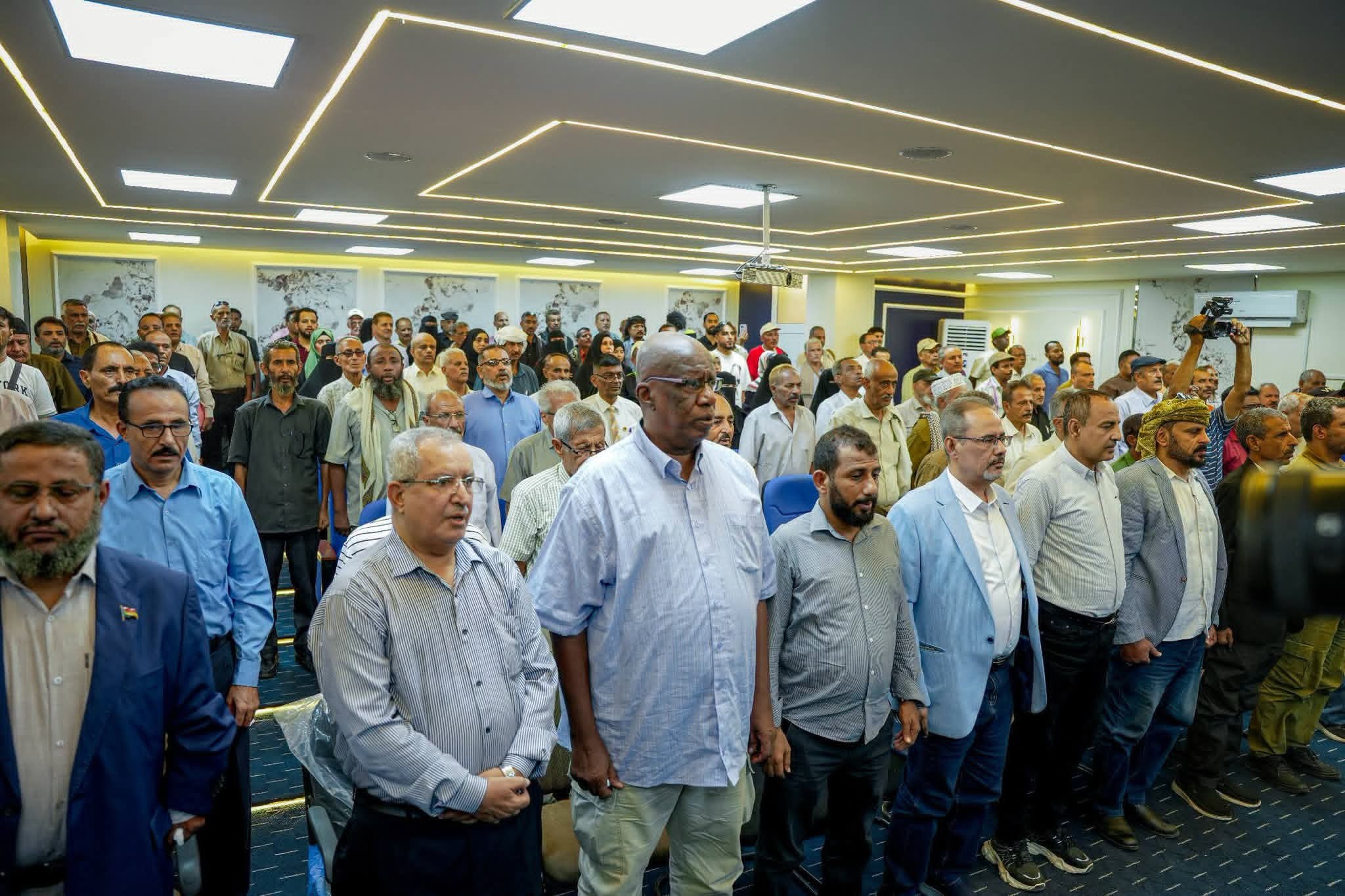 انتقالي العاصمة عدن يعقد لقاءً تشاوريًا موسعًا ويؤكد استمرار التصعيد الشعبي لمواجهة مخططات الوصاية والاحتلال انتقالي العاصمة عدن يعقد لقاءً تشاوريًا موسعًا ويؤكد استمرار التصعيد الشعبي لمواجهة مخططات الوصاية والاحتلال